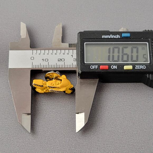 Yellow Motorcycle Lapel Tie Pin Metal 1.06" Racing Bike Collector Item Gift Box - Picture 11 of 11